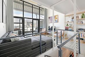 Two Bed Table Mountain Views Central