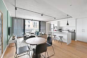 Two Bedroom Green Point Rooftop Pool BBQ
