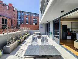Two Bedroom Green Point Rooftop Pool BBQ