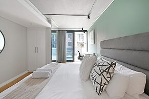 Two Bedroom Green Point Rooftop Pool BBQ