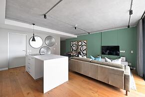 Two Bedroom Green Point Rooftop Pool BBQ