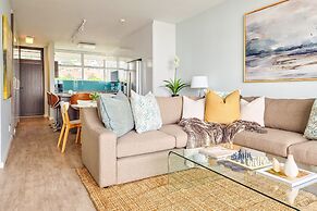 Two Bed Green Point Ocean View
