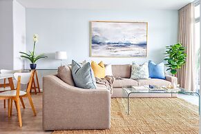 Two Bed Green Point Ocean View