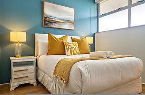 Two Bed Green Point Ocean View