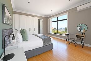 Two Bed Table Mountain Spacious