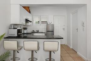 Stylish Sea Point Studio in Secure Complex Patio
