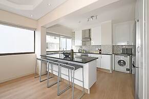 Spacious 3 Bed Apartment Sea Point Ocean Views
