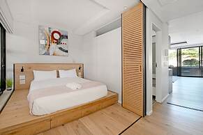 One Bedroom Green Point Spacious