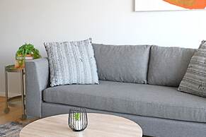 One Bedroom Green Point Spacious