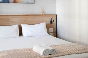 One Bedroom Green Point Spacious