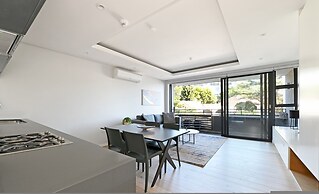 One Bedroom Green Point Spacious