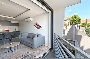 One Bedroom Green Point Spacious