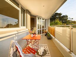Modern One Bed Central Green Point Stadium
