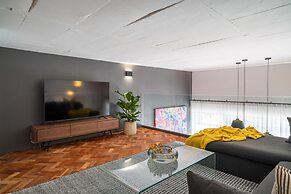 Two Bed Designer Luxury Central De Waterkant