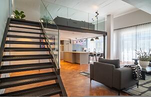 Two Bed Designer Luxury Central De Waterkant
