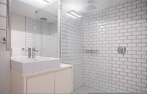 Two Bed Designer Luxury Central De Waterkant