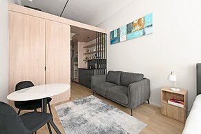 East City Modern Apt Co-working