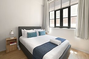 East City Modern Apt Co-working