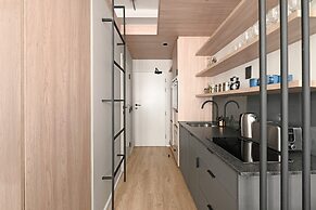 East City Modern Apt Co-working
