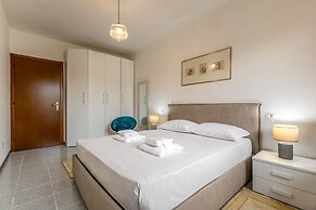 Artemisia B2 12 by Wonderful Italy