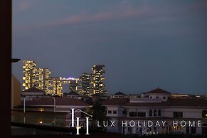 LUX  The Palm View Studio