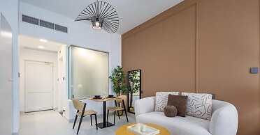 LUX  The Palm View Studio