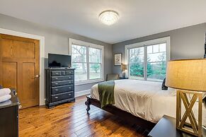 Great for Groups: Home 3 Mi to Dtwn Springfield!