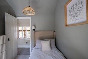 Rainbow Cottage