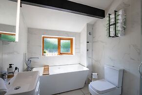 Rainbow Cottage