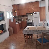 Cozy Grammatikou Home - Traditional Stay Parking