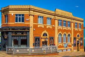 Empress Building