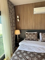 Lamoya Suites