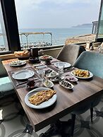 Lamoya Suites