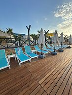 Lamoya Suites