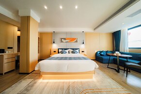 Ellie Hotel