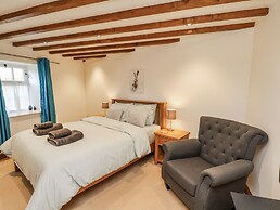 Chestnut Barn