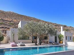 Villa Piperi - Allparos Villas for 4-6