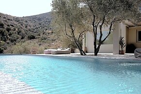 Villa Piperi - Allparos Villas for 4-6