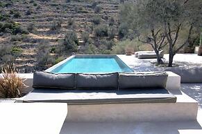 Villa Piperi - Allparos Villas for 4-6