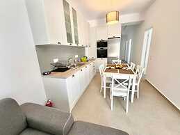 Villa & House Theasis