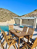 Villa & House Theasis