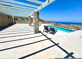 Villa & House Theasis