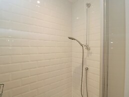 Flat 6
