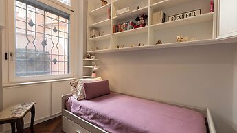 Rental in Rome Gregoriana Apartment