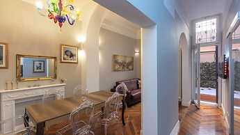 Rental in Rome Gregoriana Apartment