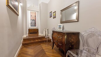 Rental in Rome Gregoriana Apartment