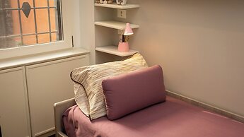 Rental in Rome Gregoriana Apartment
