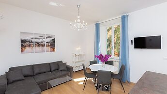 Rental in Rome Karan's Suite Apartment