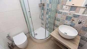 Rental in Rome Karan's Suite Apartment