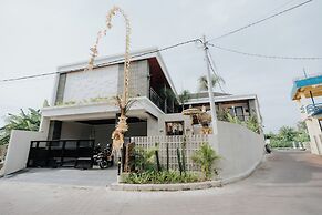 Casa Nika Suites Seminyak